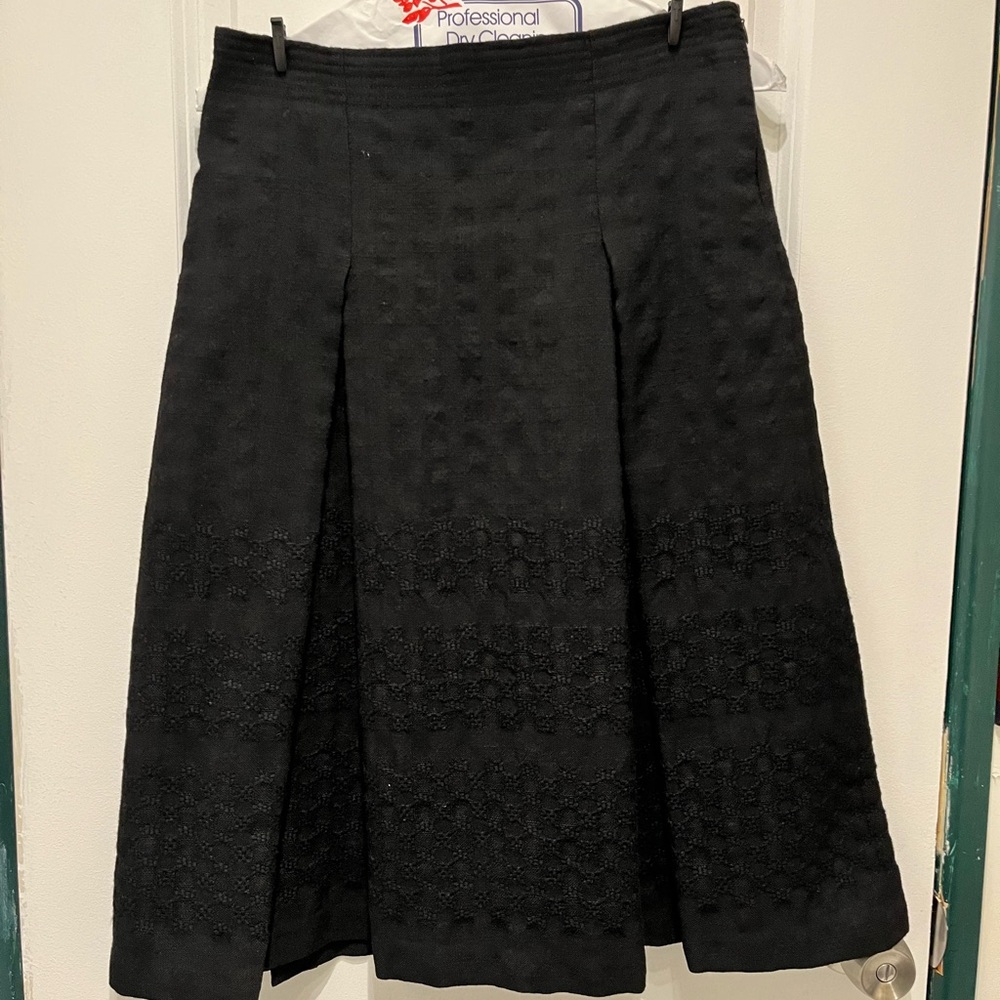 Zara Textured Black A-Line Skirt